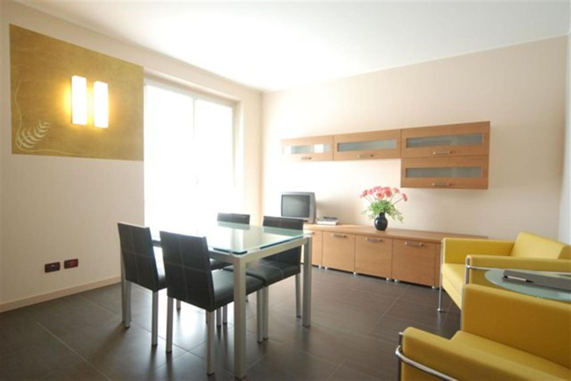 Residence & Suites Solaf Bonate di Sopra Buitenkant foto